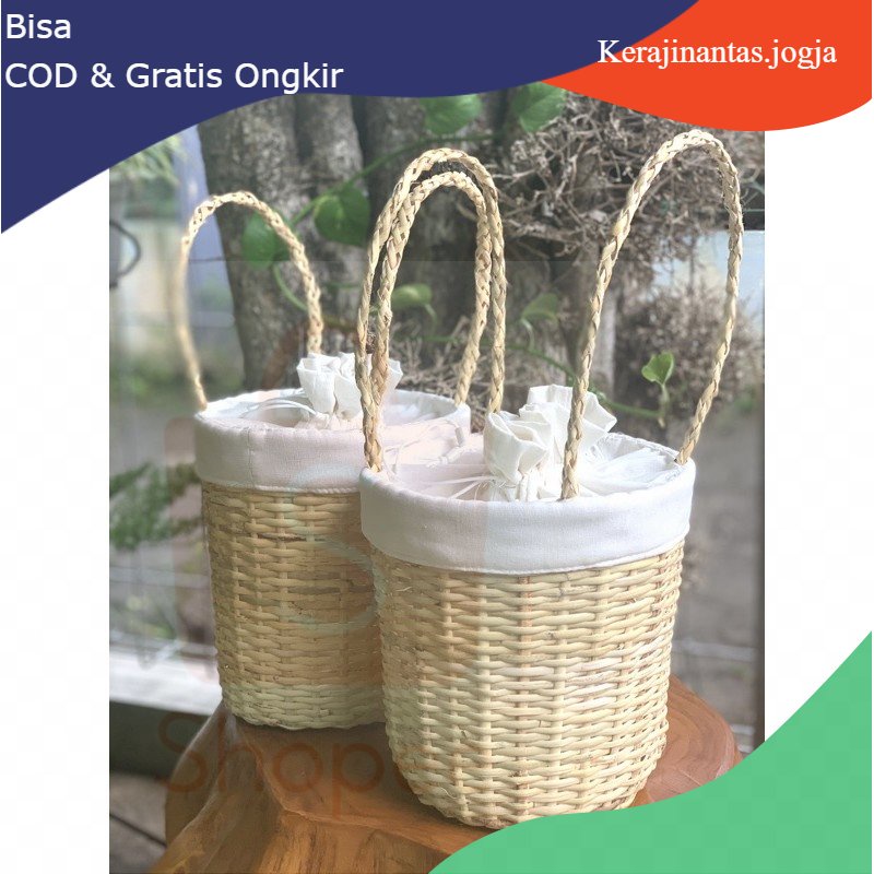 Tas Parcel Rotan  Bambu / Kerajinan Tas / Tas Anyaman