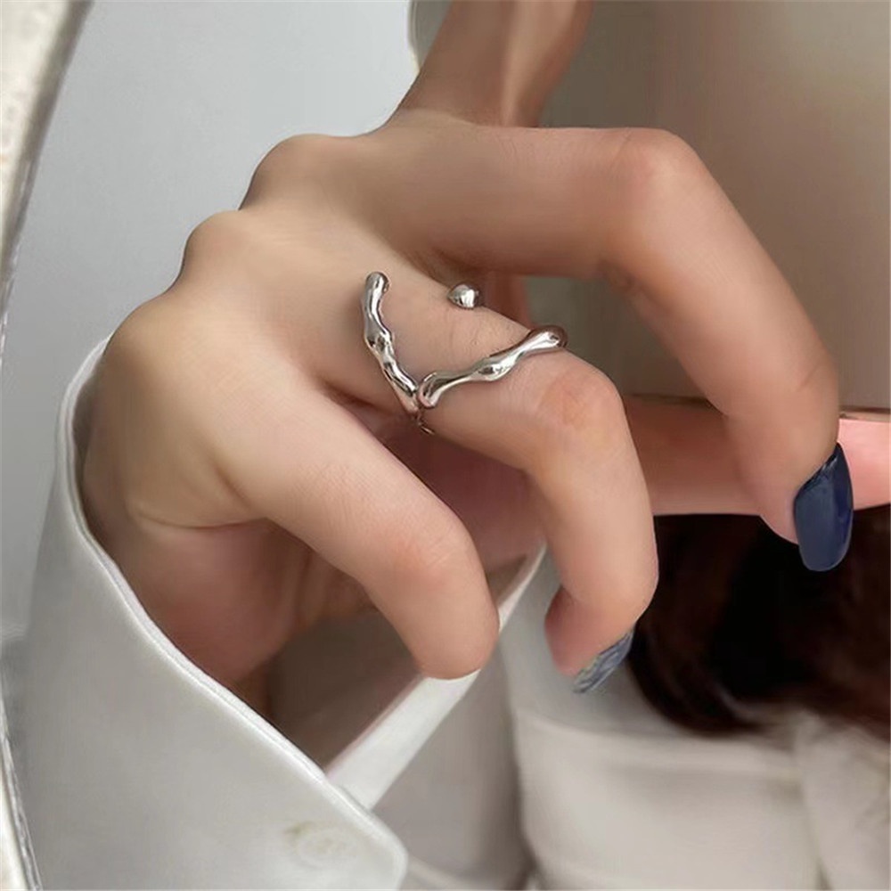 2pcs / set Cincin Model Terbuka Bahan metal Hias Mutiara Gaya Retroelegan Untuk Wanita