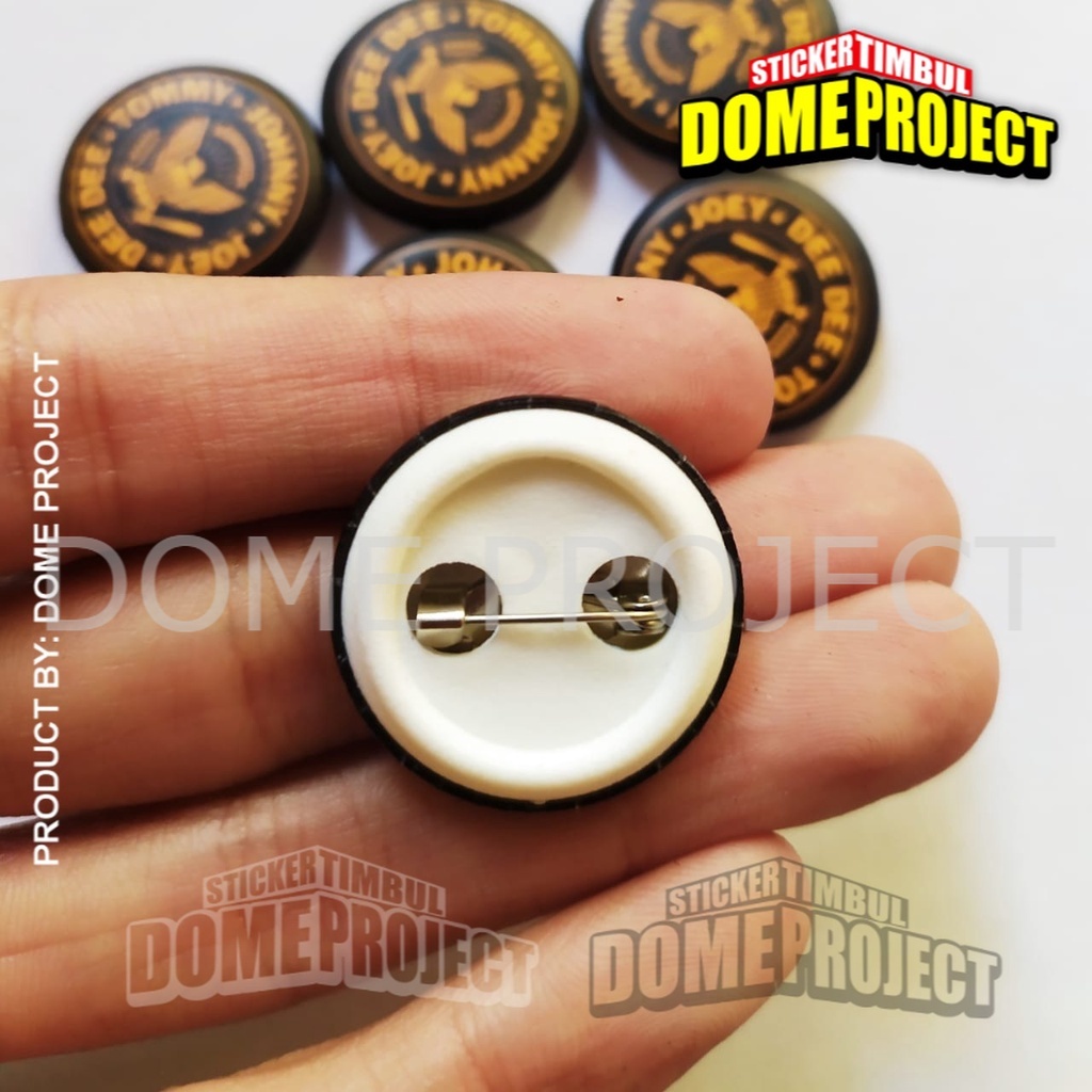 RAMONES PIN PENITI 25MM BUTTON PIN AKSESORIES ROMPI AKSESORIES TAS