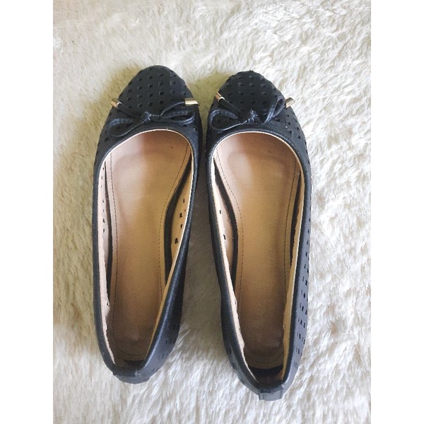 Preloved Flat Shoes Dea Hitam
