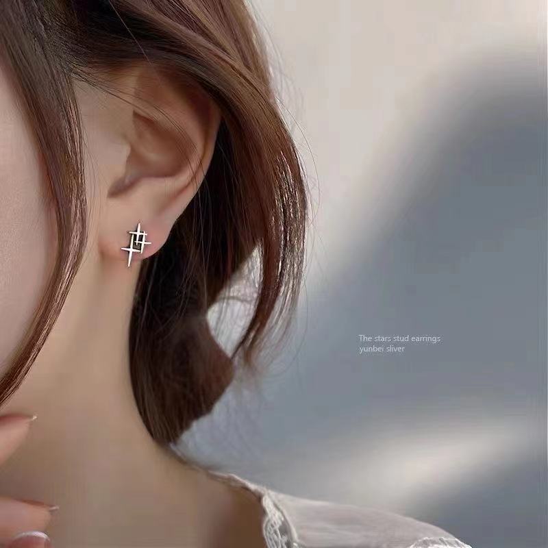 Anting Stud Bentuk Bintang Gaya Retro Korea Untuk Perempuan