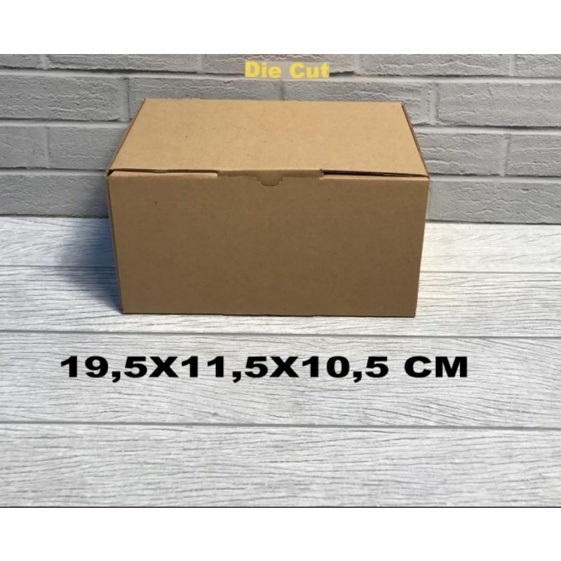 

kardus uk. 19,5x11,5x10,5 cm kotak box karton Die Cut