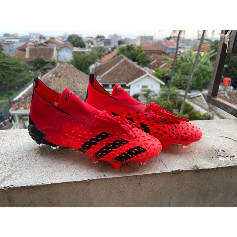 Sepatu Bola Adidas Predator Freak.1 Meteorit Pack