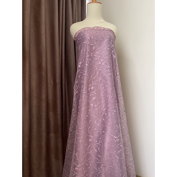 Kain Brukat Bahan Kebaya Tile Motif Lotus New Series Warna Ungu Lilac