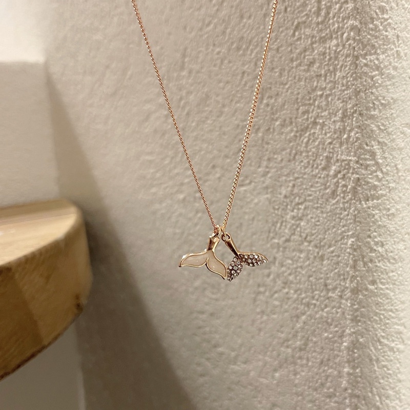 Kalung rose gold 18k Desain Ekor Ikan Hias Berlian Putih Untuk Wanita