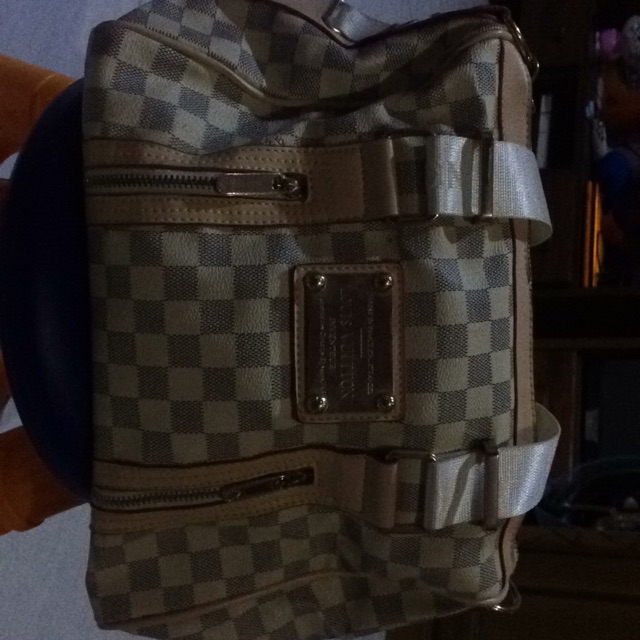 Tas LV Damier Warna Putih