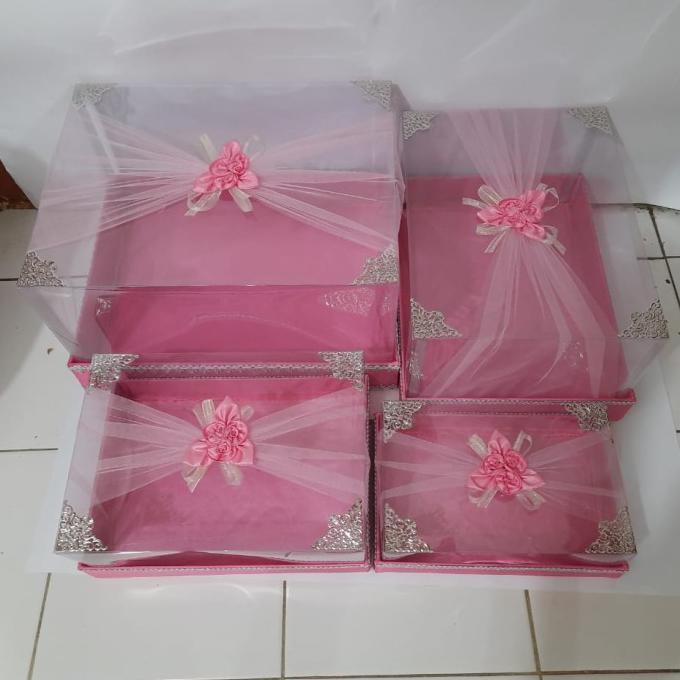 

READY BAYAR DITEMPAT kotak hantaran seserahan mika tile isi 4 pink PRODUK TERBATAS Kode 934