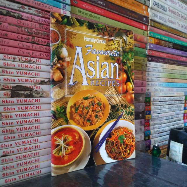 Buku Import Family Circle favourite ASIAN RECIPES