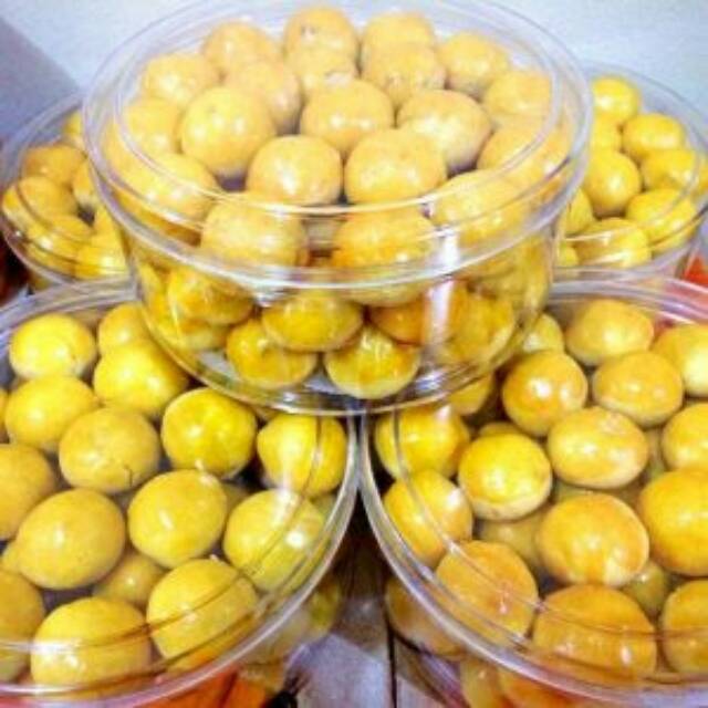 

Paket kue lebaran , isi berbagai macam ada NASTAR, KASTENGELS, PUTRI SALJU, KUE KACANG, DLL