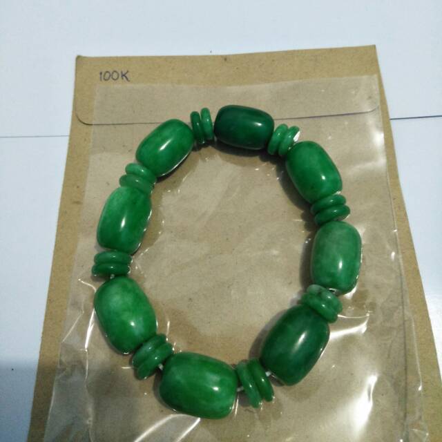 Gelang Batu Giok Khas Kalimantan