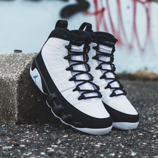 university blue retro 9