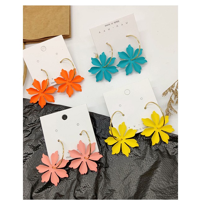 LRC Anting Tusuk Fashion Flower Earrings F67902