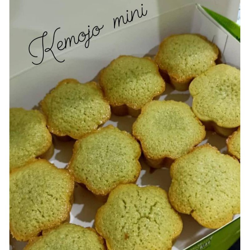 

kue komojo mini asli Pekanbaru