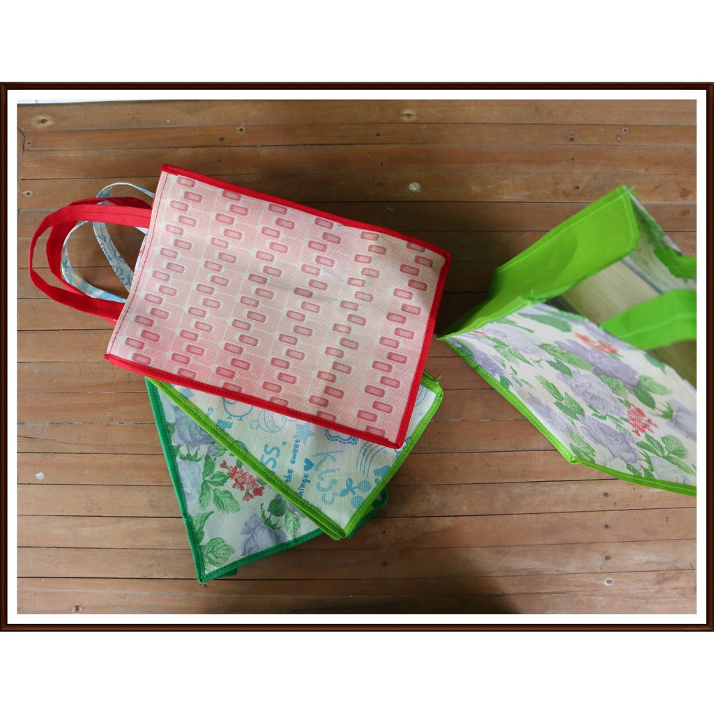 

Tas Stopmap Gody Bag Warna Random Bungkus Kado Parcel