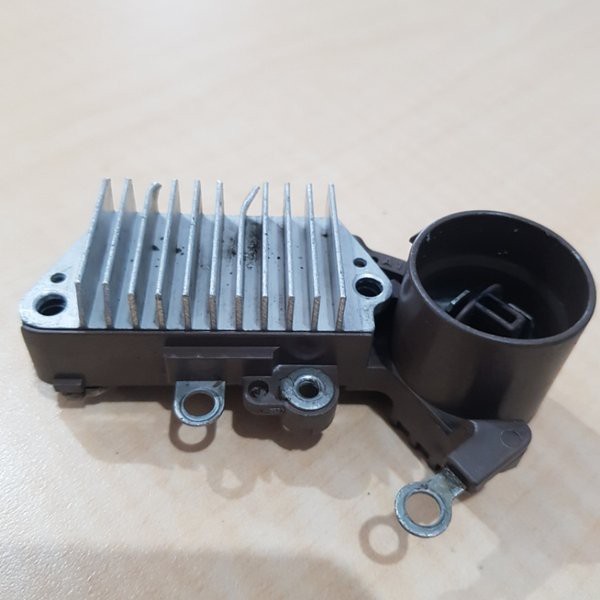 ic regulator alternator dinamo ampere amper corona ex salon copotan Murah