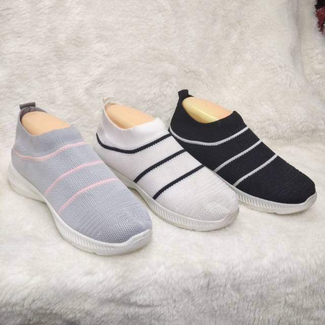 Sepatu import bahan mesh stret TSEXO-3