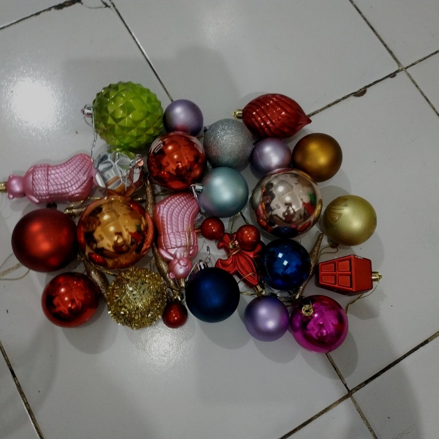 aksesoris natal Christmas random gantungan bola berbagai macam size