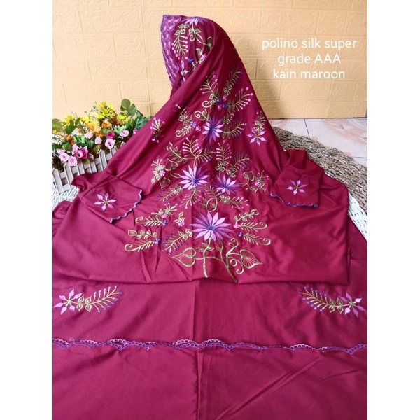 Mukena Dewasa Terusan Polino Silk Super Warna Maroon Bordir Kudusan