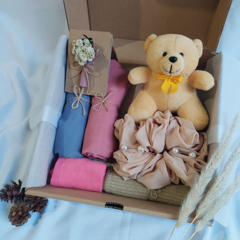 

JELITA BOX / GIFT HAMPERS WISUDA / GIFT BOX / KADO WISUDA ULANG TAHUN ANNIVERSARY/ HANDMADE GIFT
