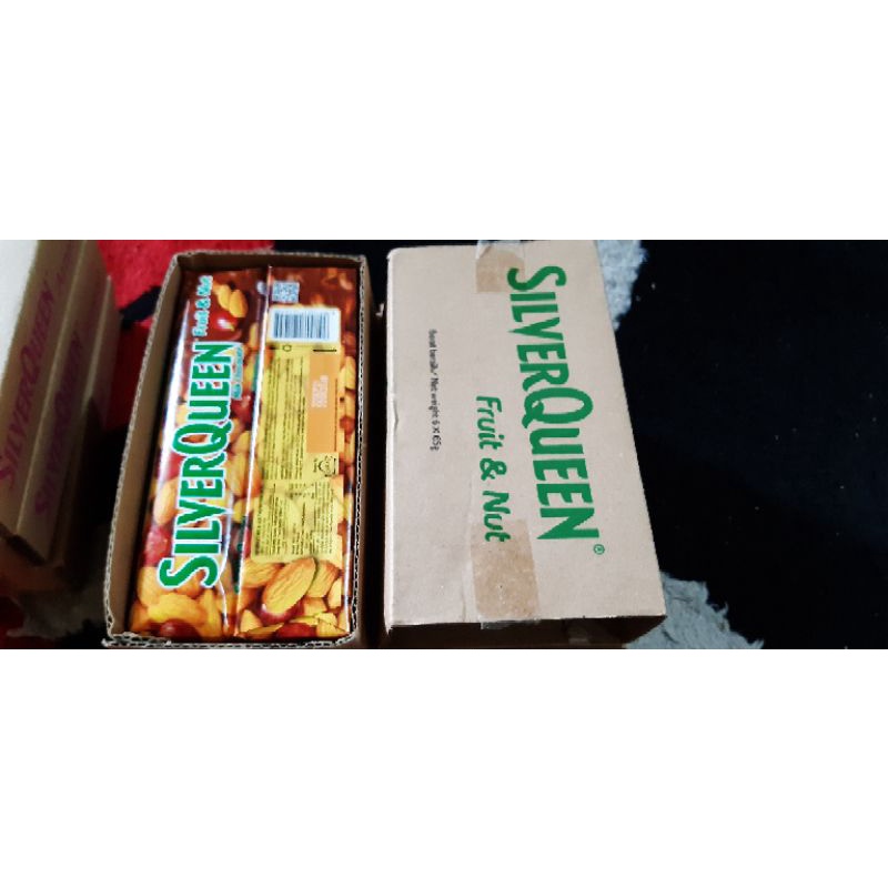

SilverQueenFruit&Nut65g