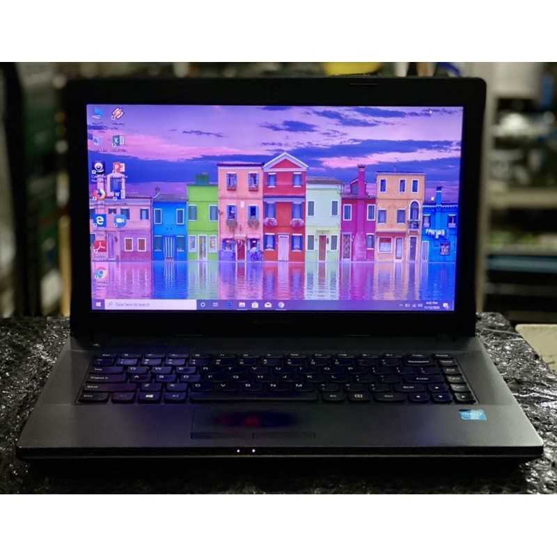 Laptop Lenovo G400 Black Layar 14inch Second