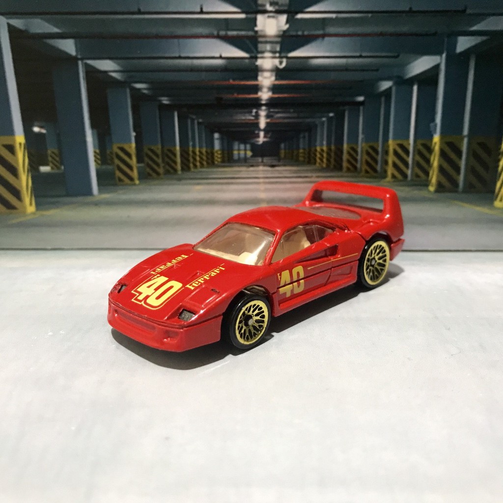 Hot Wheels Ferrari F40 Red Gold Medal Series 1991