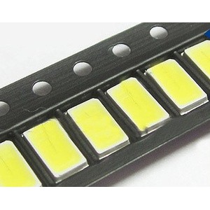 Chip SMD per 100pcs LED 5730 / 5630 Cold White Warna Putih