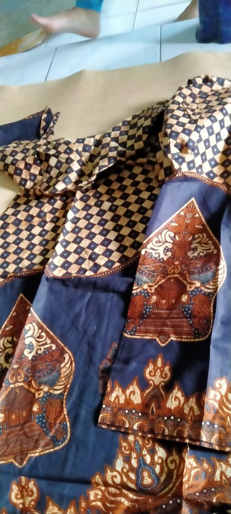 Maura Couple - Sania Ruffle Batik Couple Ori Ndoro Jowi Dnt - Couple Tunik Ziggy Wayang Sogan