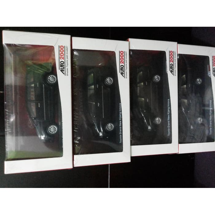 Diecast Toyota Innova