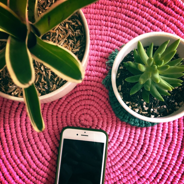 Taplak Meja Bulat/ Table Runner Macrame