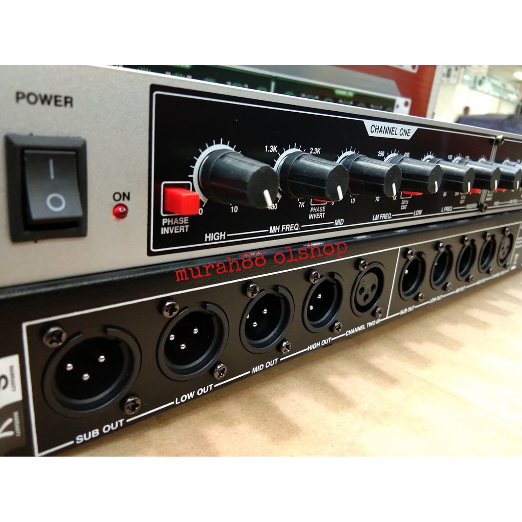 CROSSOVER 4 WAY DBX 224XL BARU PLUS SUBWOFER