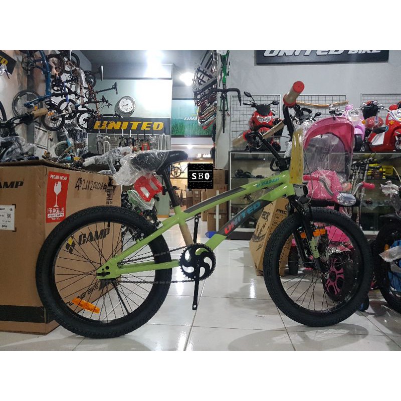 BMX 20 United Dbeast