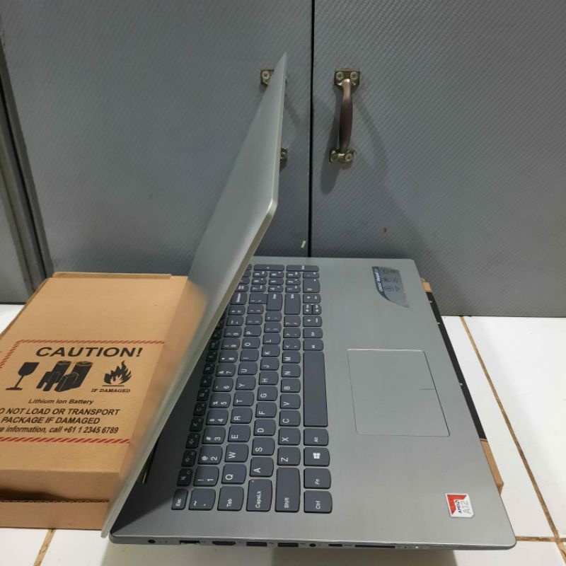Laptop Lenovo ideapad 320 Amd A12-9720P, Gen 7th  Ram 8/ 1Tb Vga Radeon R7 Graphic Layar 15,6 inch Gaming editing desain siap pakai