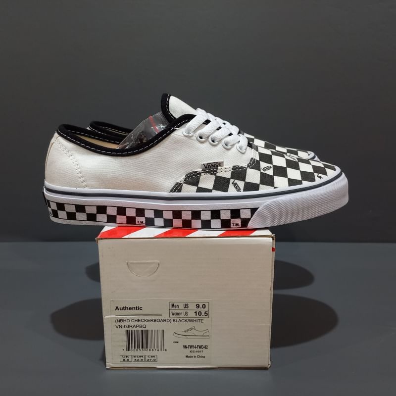 VANS AUTHENTIC NBHD WHITE BLACK -  Sepatu Sneakers Slip On Kets Kasual Pria/Cowok/Men