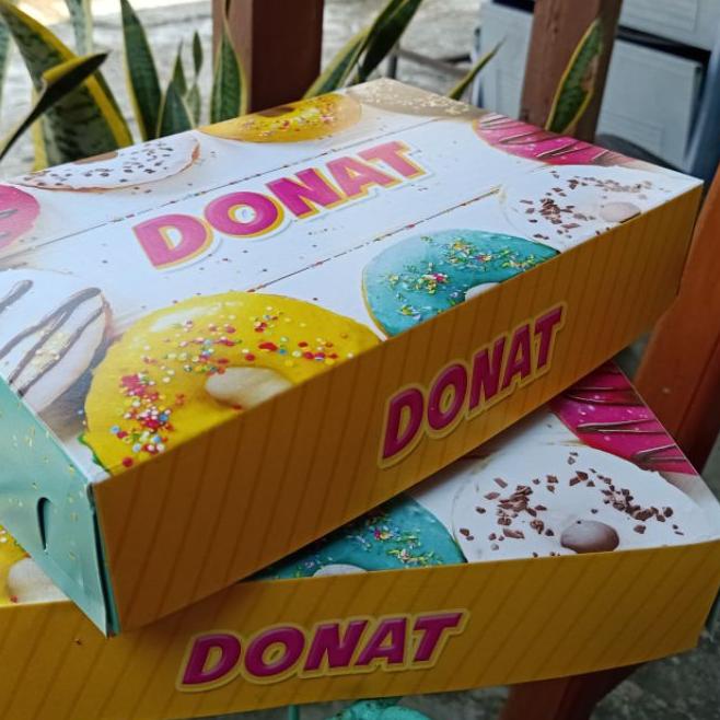 dus donat isi 6/12 donat / box donat / ukuran 27x18.5x5.5