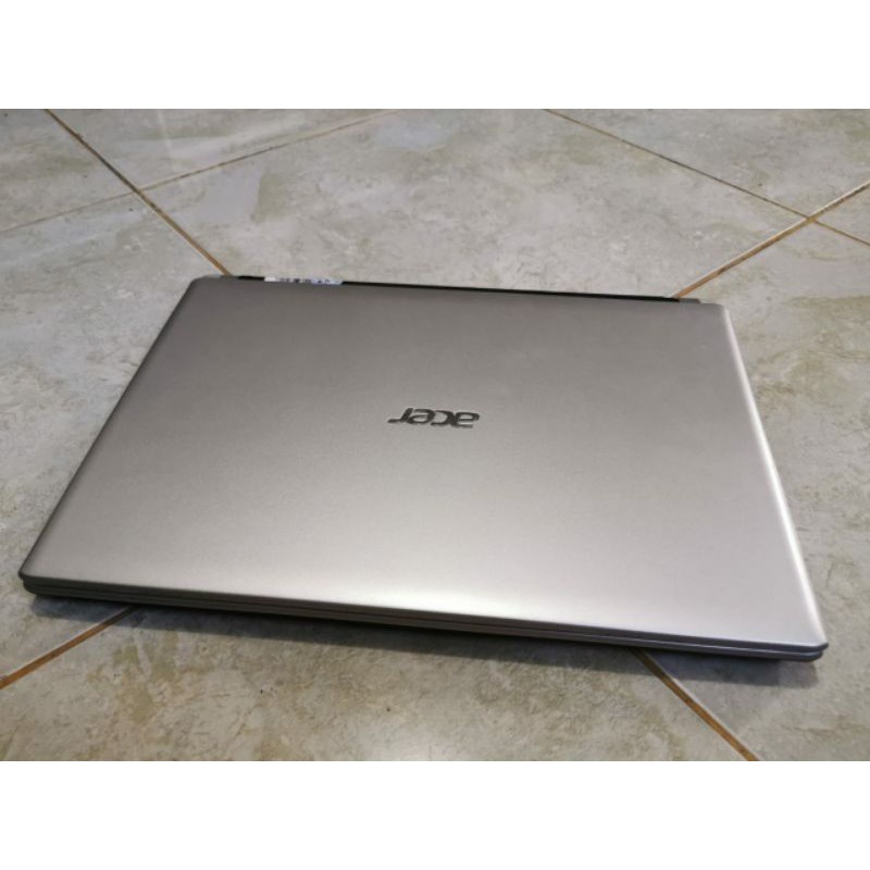 Laptop Acer Aspire V5-431 intel Celeron Ram 4Gb HDD 500Gb Windows 10 64 bit Desain Body slim kekinian mulus