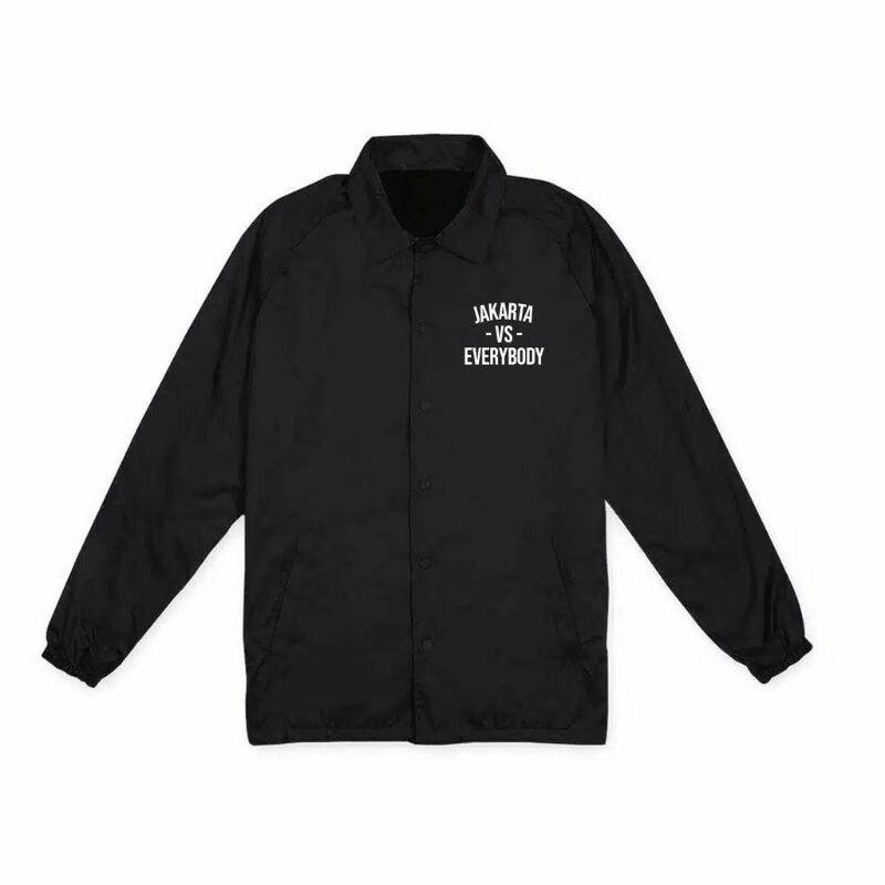 Jaket Coach Parasut Pria Jakarta VS Everybody - Bisa Request Nama,Kota atau Bebas Sesuai Keinginan