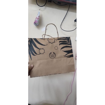 

Paperbag The BODY SHOP