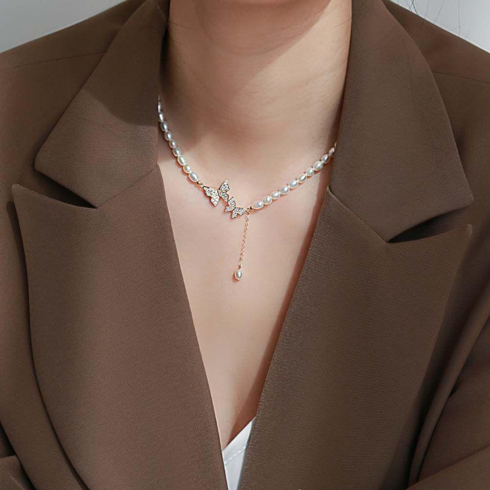 Agustina Wanita Kalung Pendek Elegan Temperamen Gadis Hadiah Pesta Perhiasan Mutiara Imitasi Berlian Imitasi Kupu-Kupu Butterfly Klavikula Rantai