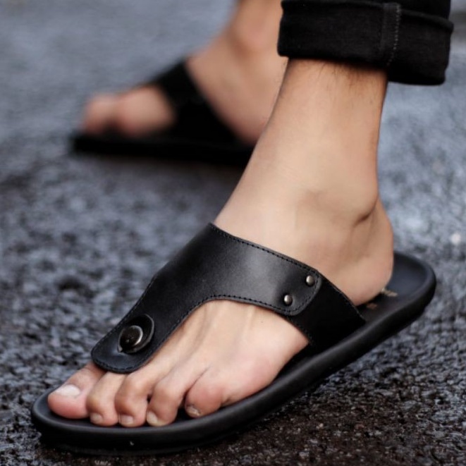 CLOVER|Sandal Kasual Kulit Pria Original Distro Murah Kekinian Model Jepit Terbaru Tidak Licin