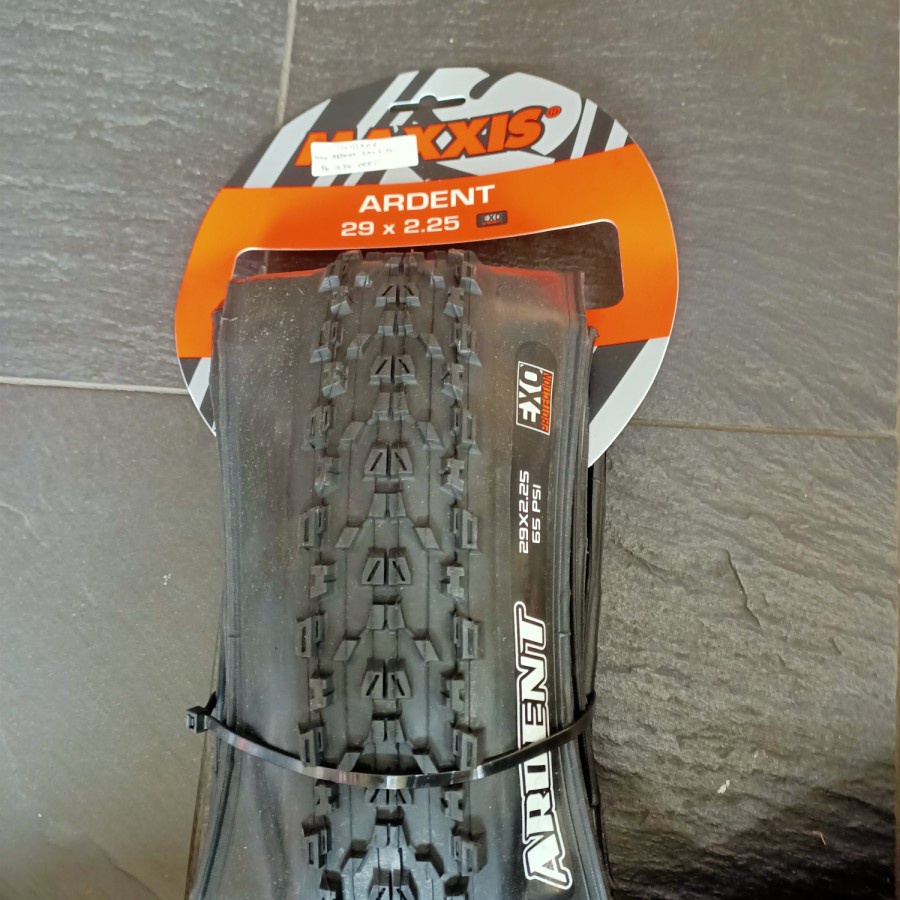 Ban Luar sepeda Maxxis 29x2.25