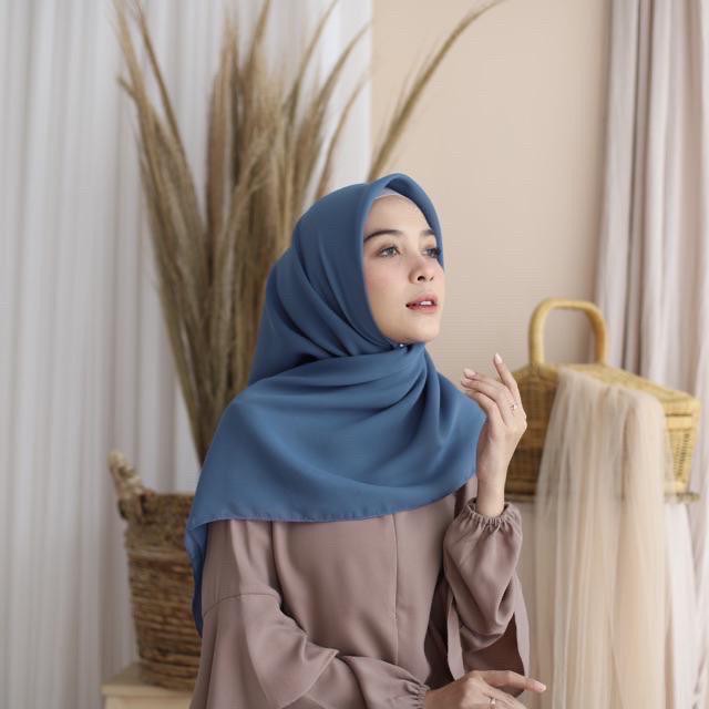 BELLA SQUARE HIJAB SEGIEMPAT 