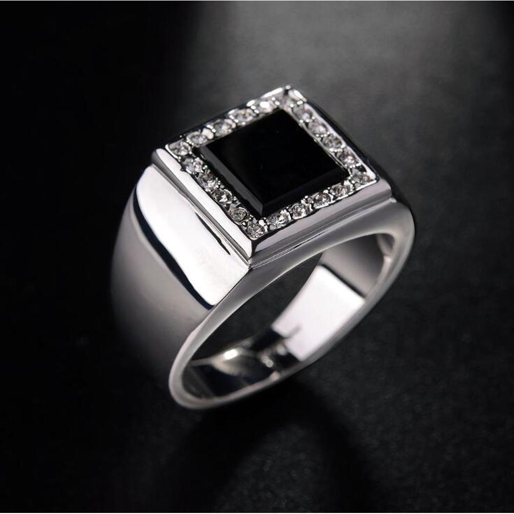 Cincin Pria Bahan Titanium Steel Warna Silver Hias Batu Permata Hitam Bentuk Kotak Untuk Pernikahan