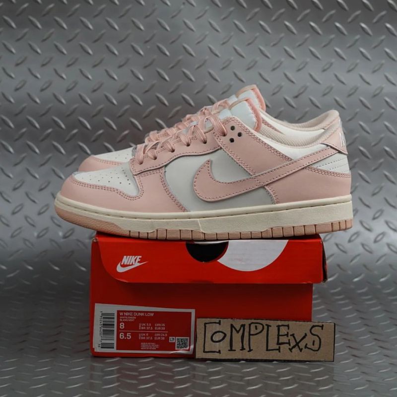 nike dunk pink white