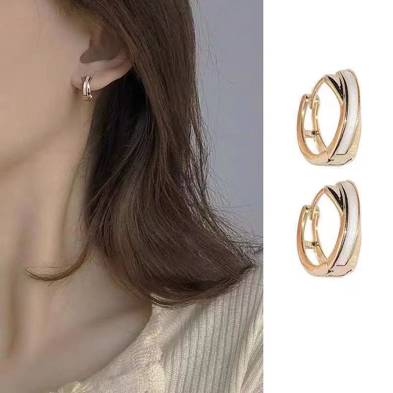 Anting Desain Salib Gaya Korea Untuk Perempuan