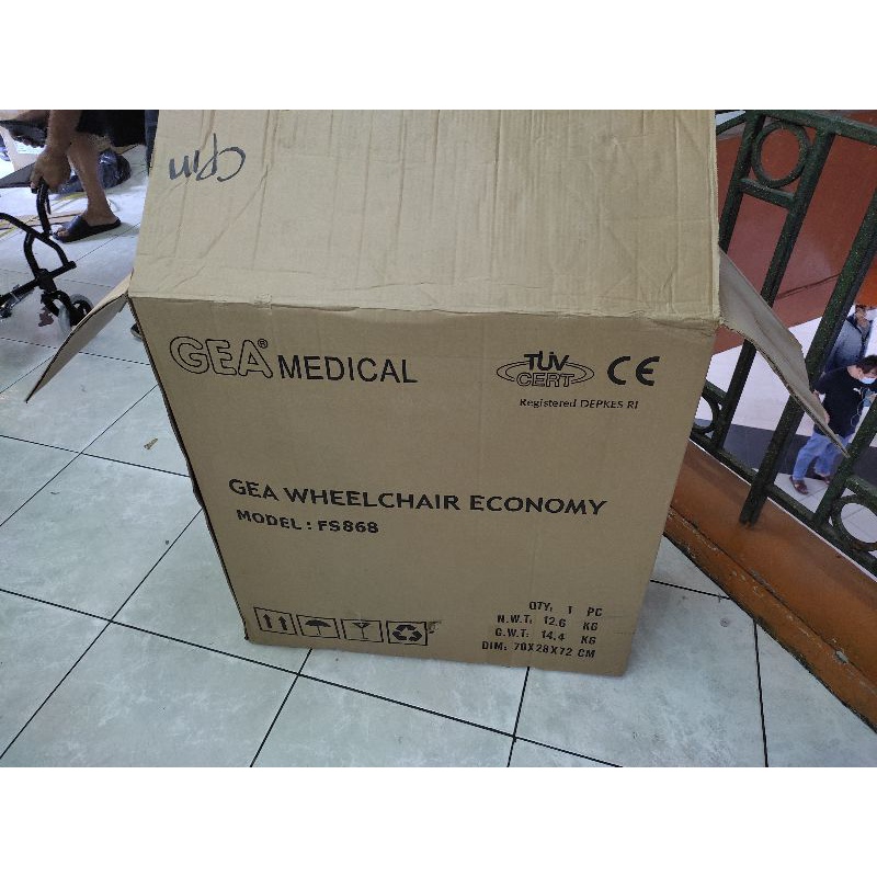 Kursi Roda Traveling Gea Fs868