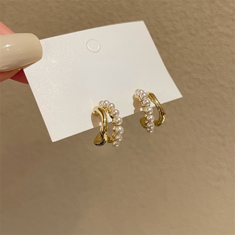 Anting Tusuk Gantung Temperament Bahan Silver Hias Mutiara Gaya Korea / Simple / Trendy Untuk Wanita