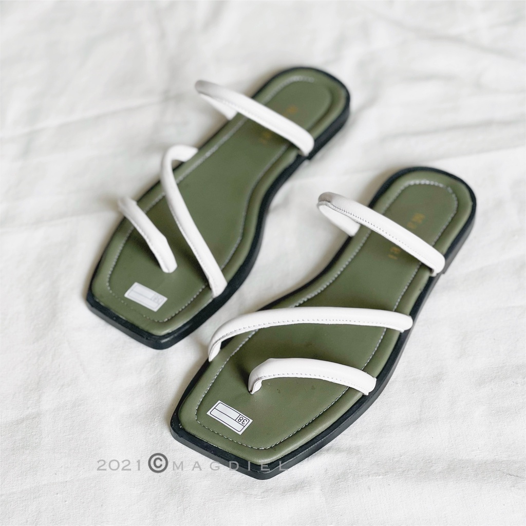 Magdiel - Larysa Sandal Wanita