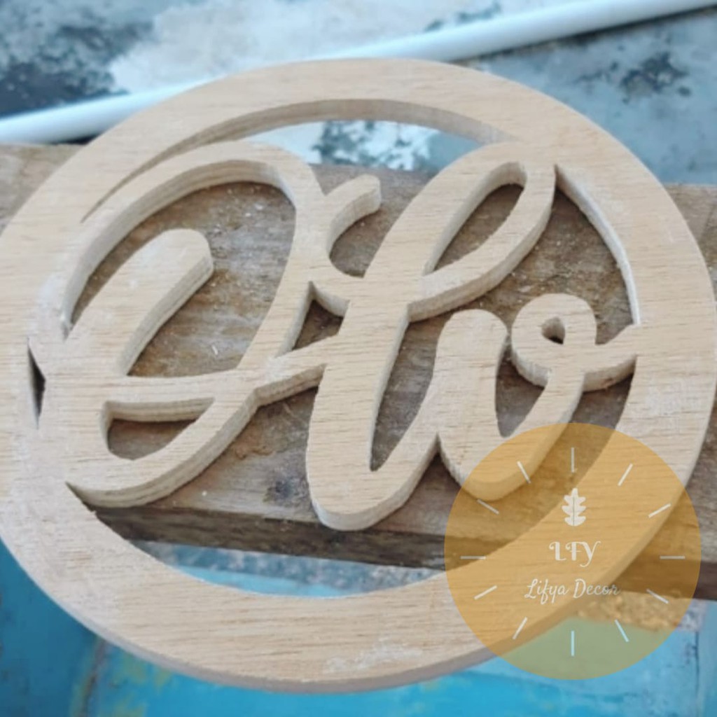 Inisial nama kayu untuk dekorasi wedding lamaran