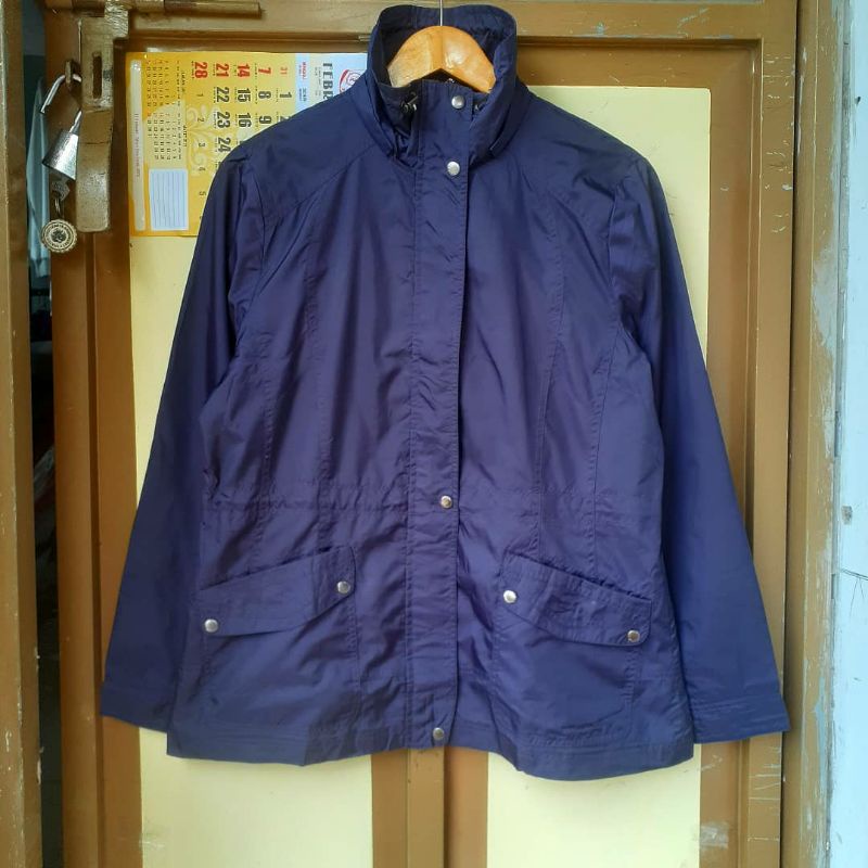 SALE JAKET VINTAGE / jaket parasut / thrift jaket second-Crocodile 106x67